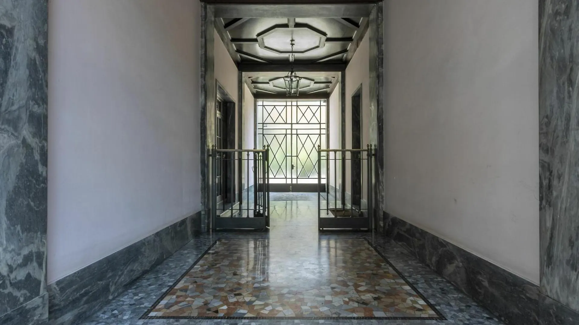 Διαμέρισμα Ferrucci 1 Bedroom Attic In Milan By Halldis
