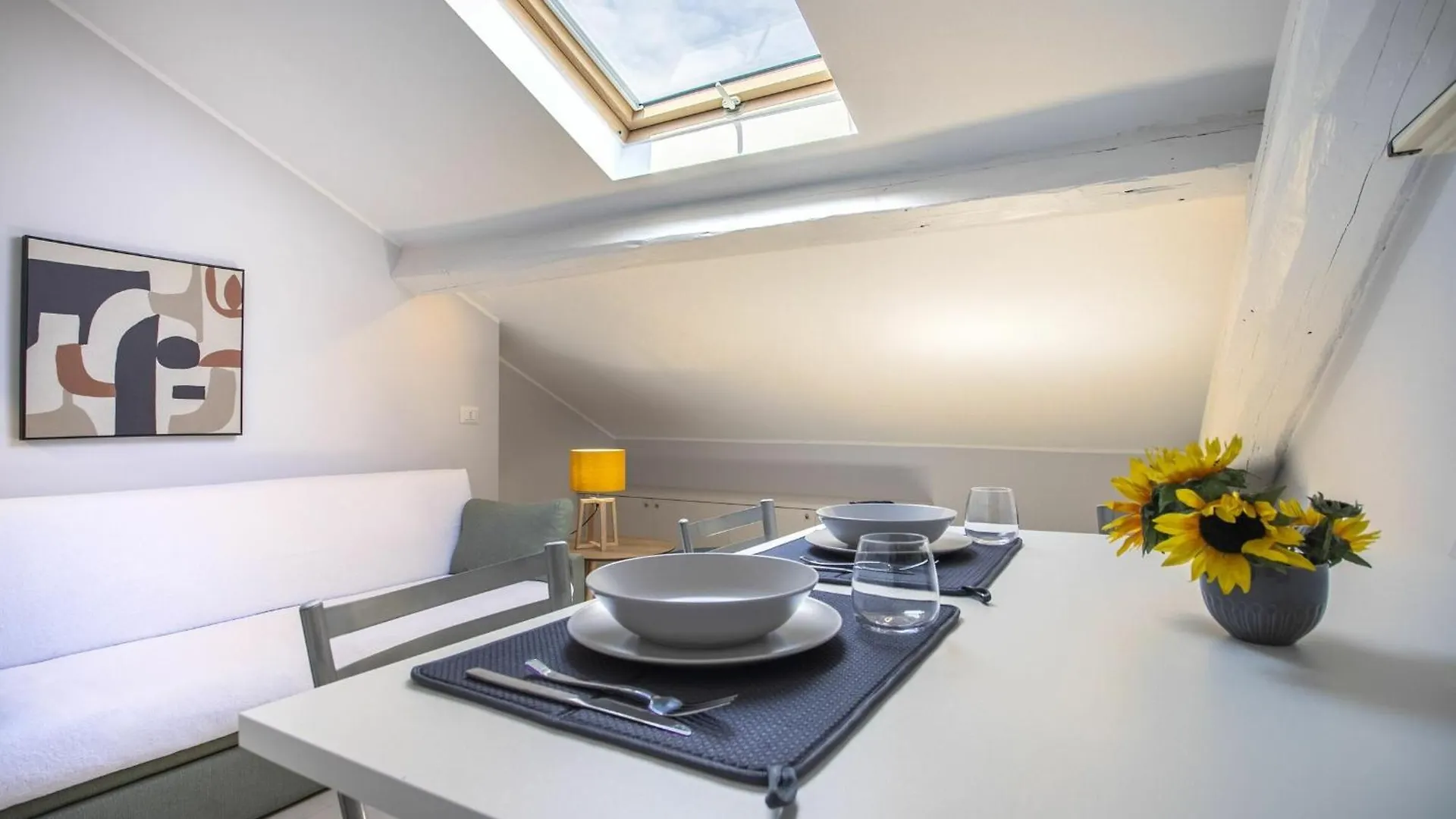 Ferrucci 1 Bedroom Attic In Milan By Halldis 0*,  Ιταλία