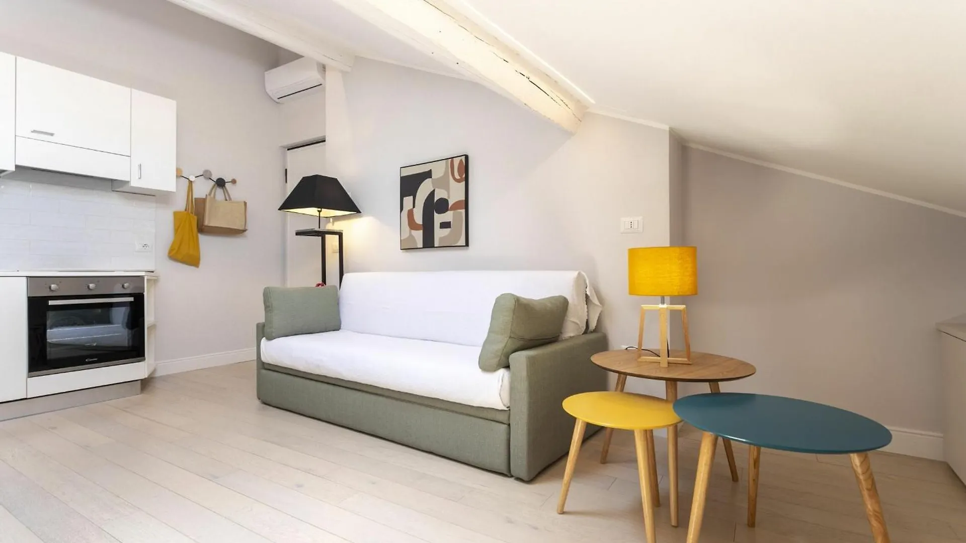 Ferrucci 1 Bedroom Attic In Milan By Halldis Apartament